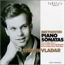 Plays Beethoven Piano Sonatas