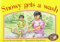 PM Storybooks: Snowy Gets a Wash (Pm Story Books)