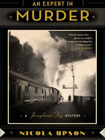 An Expert in Murder (Josephine Tey, Bk 1) (Large Print)