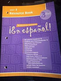 McDougal Littell En aspanol! 3 tres Unit 2 Resource Book. (Paperback)
