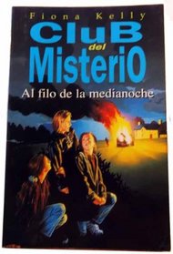 Al Filo de La Medianoche - 4 (Spanish Edition)