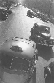 Fifth Avenue, New York, 1947 - Elliott Erwitt Snaps (Collector's editions)