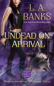 Undead on Arrival (Crimson Moon, Bk 3)