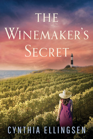 The Winemaker's Secret (A Starlight Cove Novel)