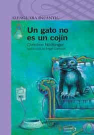 UN Gato No Es UN Cojin/a Cat Is Not a Cushion (Spanish Edition)
