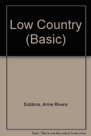 Low Country (Thorndike Large Print Basic Series)