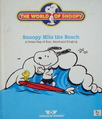 Snoopy Hits the Beach (World of Snoopy)