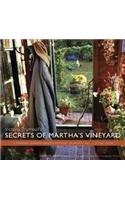 Victoria Trumball's Secrets of Martha's Vineyard: A Famous Island Sleuth Reveals (Almost) All: a Guidebook