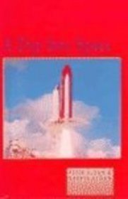 Trip into Space (Little Red Readers. Level 4)