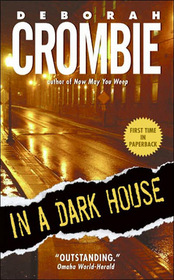 In a Dark House (Duncan Kincaid / Gemma James, Bk 10)