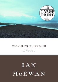 On Chesil Beach (Large Print)