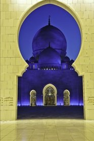 Sheik Zayad Mosque in Abu Dhabi United Arab Emirates Journal: 150 page lined notebook/diary