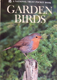 Garden Birds (National trust pocket book)