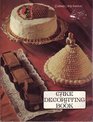 Cake decorating book