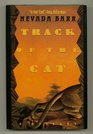Track of the Cat (Anna Pigeon, Bk 1)