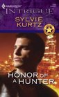 Honor Of A Hunter (Harlequin Intrigue Series)