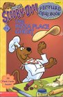 The Pizza Place Ghost (Scooby-Doo Picture Clue Book, 4)