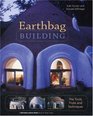 Earthbag Building : The Tools, Tricks and Techniques (Natural Building Series)