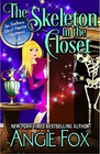 The Skeleton in the Closet (Southern Ghost Hunter, Bk 2)
